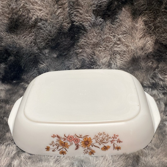 Country Autumn / Woodland Pyrex
OBLONG Casserole,
Wildflower - Picture 15 of 16